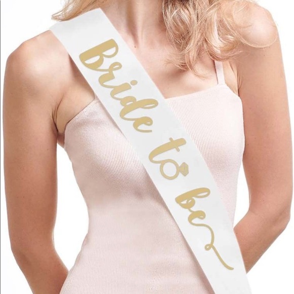 Bride to Be White Satin Sash with Diamond Pin 💎 - Picture 2 of 10